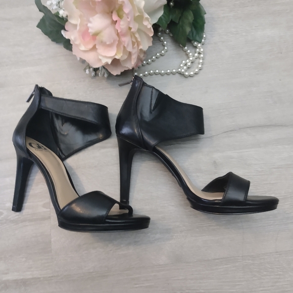 Gianni Bini Shoes - Gianni Bini black heels sz 8,5